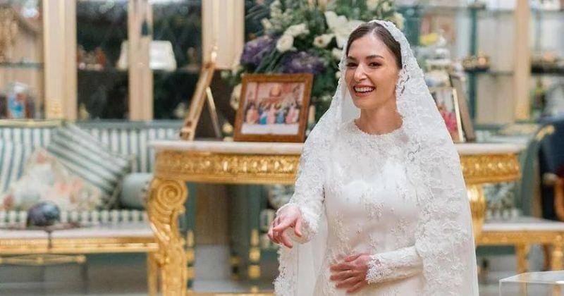 Instagram.com/support.anishaik